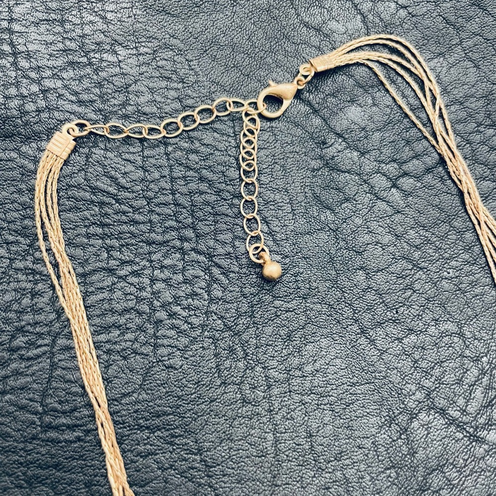 Multi layer Necklace - Picture 5 of 5